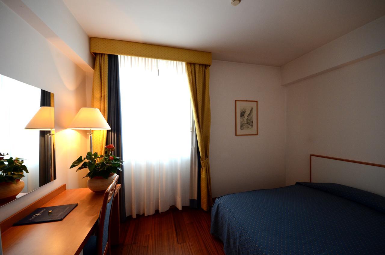 Hotel Parco Castelfidardo Exterior photo